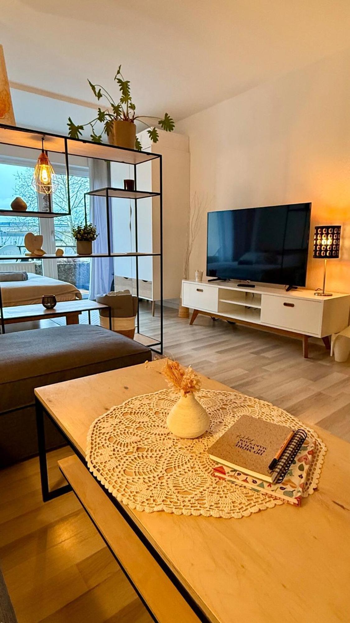 'Das Kleine Feine' - Ruhige, Helle Ferienwohnung Mit Parkplatz Und Balkon Pforzheim Zewnętrze zdjęcie